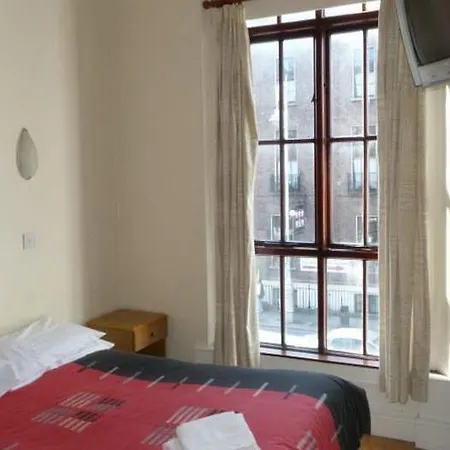Adelphi بيت ضيافة