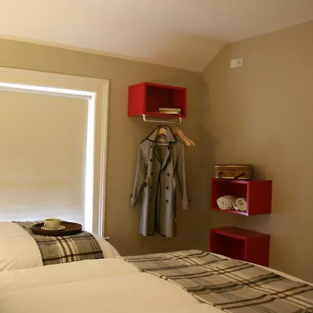بيت ضيافة Adelphi 2*