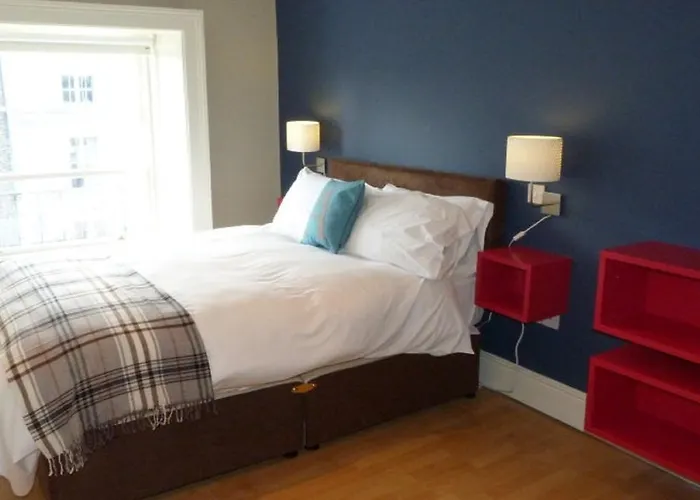 Adelphi 2* דבלין